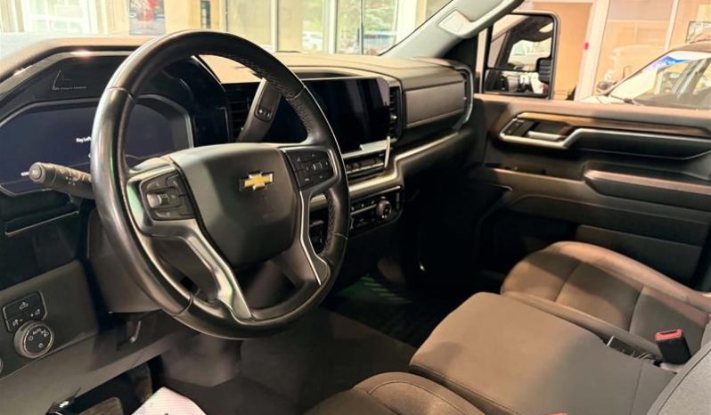 
								2024 Chevrolet Silverado 2500 4WD Crew Cab Standard Box LT full									