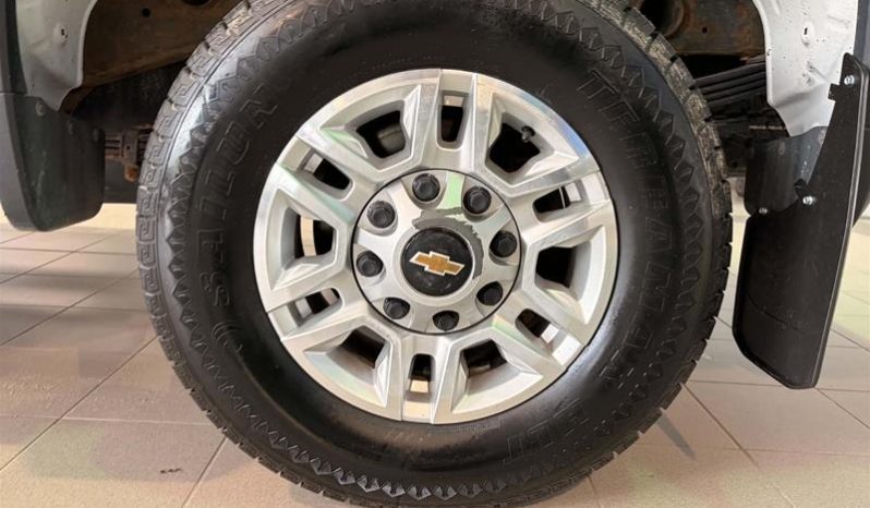 
								2024 Chevrolet Silverado 2500 4WD Crew Cab Standard Box LT full									