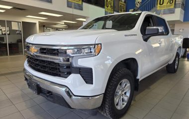 2025 Chevrolet Silverado 1500 Crew Cab Short Box 4
