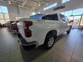 2025 Chevrolet Silverado 1500 Crew Cab Short Box 4