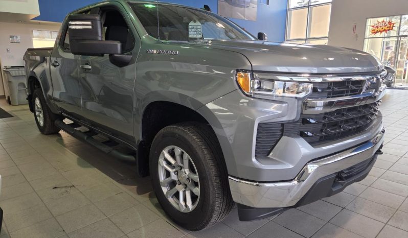 
								2026 Chevrolet Silverado 1500 Crew Cab Short Box 4 full									