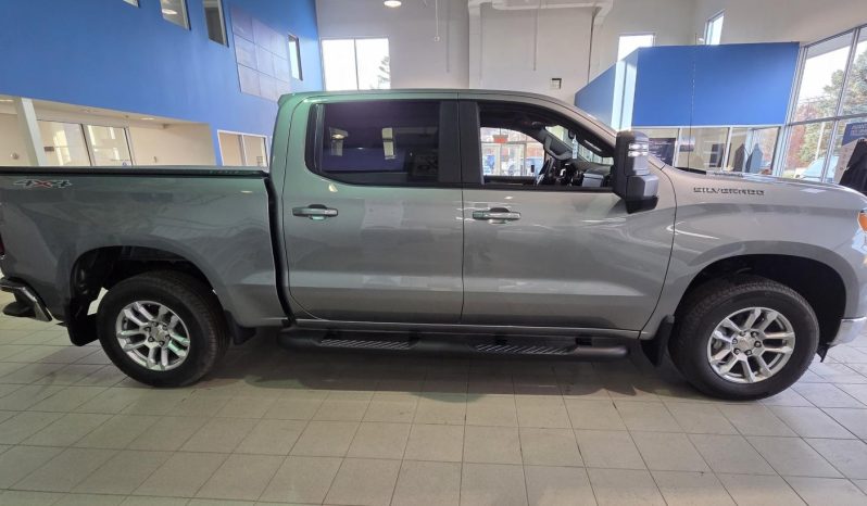
								2026 Chevrolet Silverado 1500 Crew Cab Short Box 4 full									