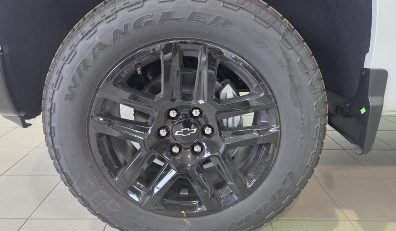 
								2026 Chevrolet Silverado 1500 Crew Cab Standard full									
