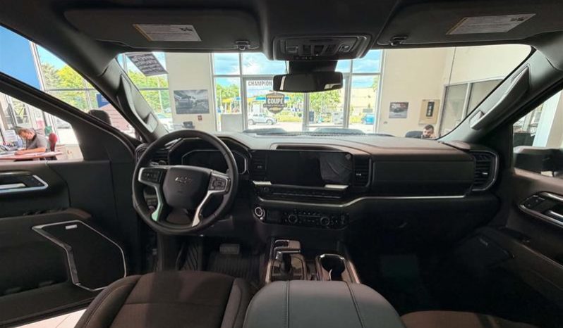 
								2026 Chevrolet Silverado 1500 Crew Cab Standard Box 4-Wheel Drive LT Trail Boss full									