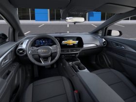 2027 Chevrolet Equinox EV 4dr LT1 w/PCY