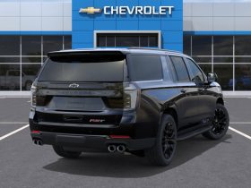 2027 Chevrolet Suburban 4WD 4dr RST