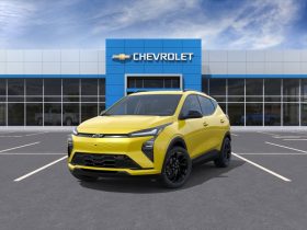 2027 Chevrolet Bolt FWD 4dr RS