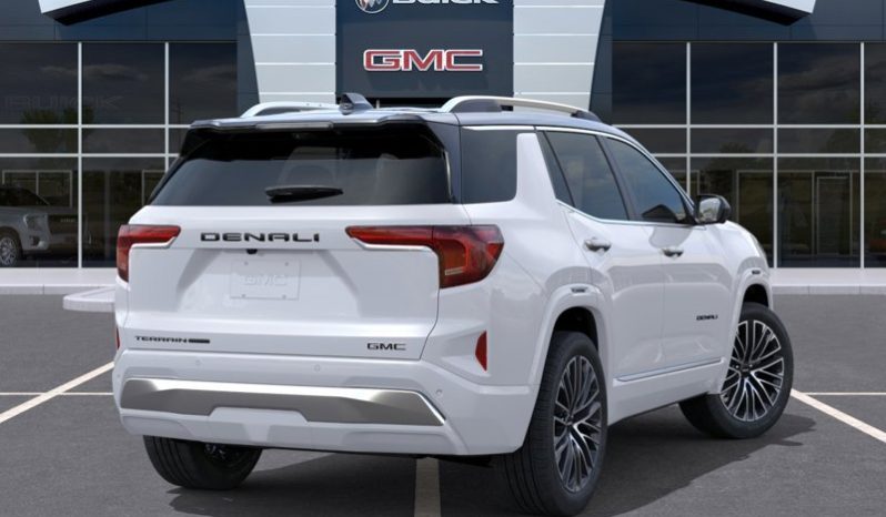 
								2027 GMC Terrain AWD Denali full									