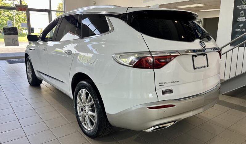 
								2022 Buick Enclave Essence full									