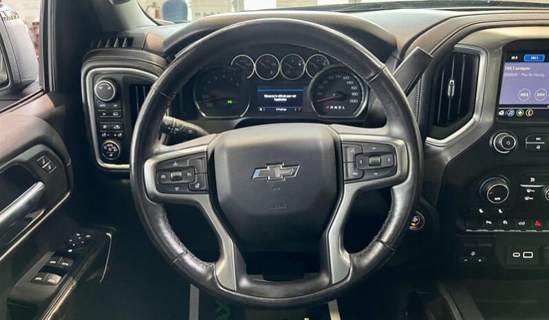 
								2019 Chevrolet Silverado 1500 RST full									