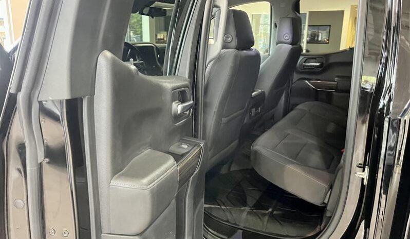 
								2019 Chevrolet Silverado 1500 RST full									