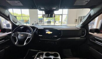 
										2023 Chevrolet Silverado 1500 LT full									