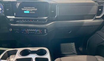 
										2023 Chevrolet Silverado 1500 LT full									