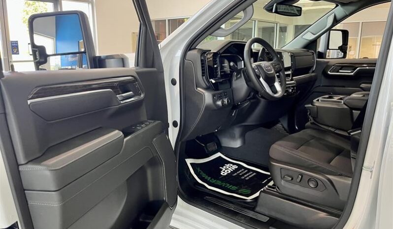 
								2023 GMC Sierra 1500 Elevation full									
