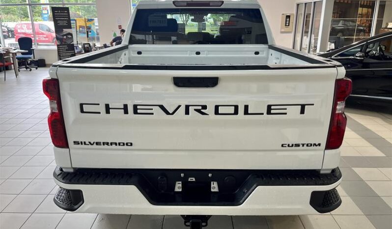 
								2023 Chevrolet Silverado 1500 Custom full									