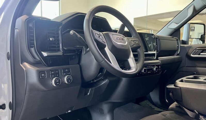 
								2023 GMC Sierra 1500 SLE full									