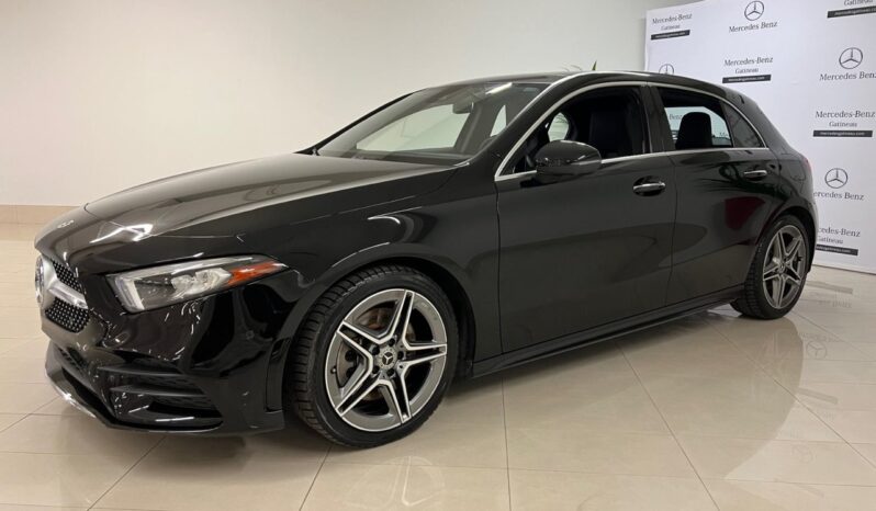 
								2022 Mercedes-Benz A250 4MATIC Hatch full									
