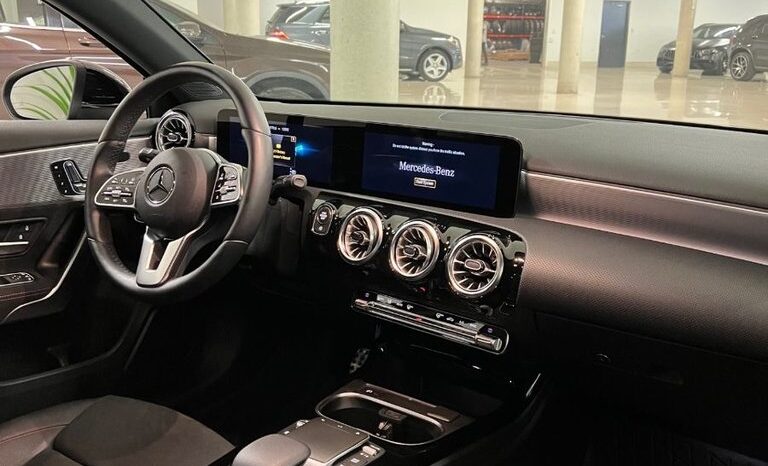 
								2022 Mercedes-Benz A250 4MATIC Hatch full									