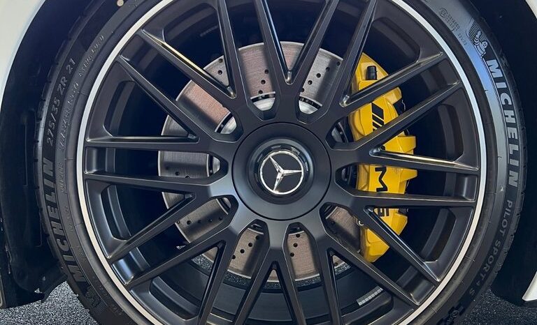 
								2022 Mercedes-Benz SL AMG Roadster full									