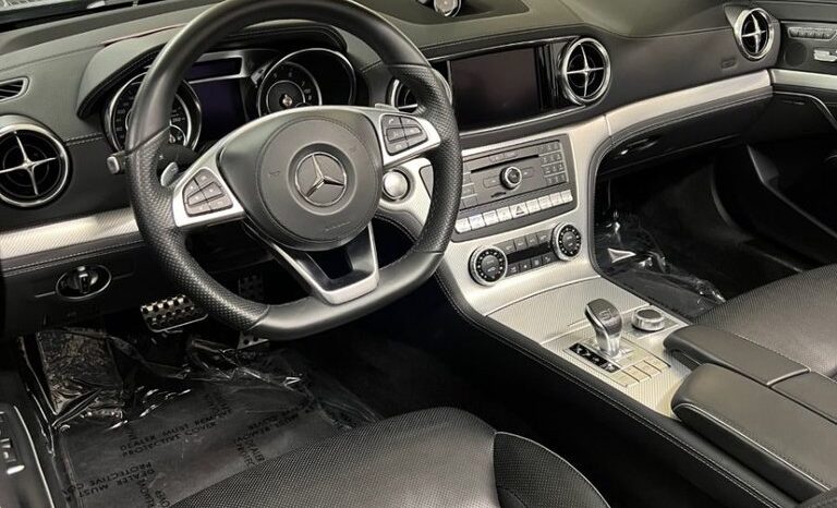 
								2019 Mercedes-Benz SL550 Roadster full									