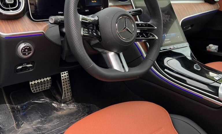 
								2023 Mercedes-Benz C300 4MATIC Sedan full									
