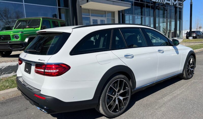 
								2023 Mercedes-Benz E-Class E 450 4MATIC full									