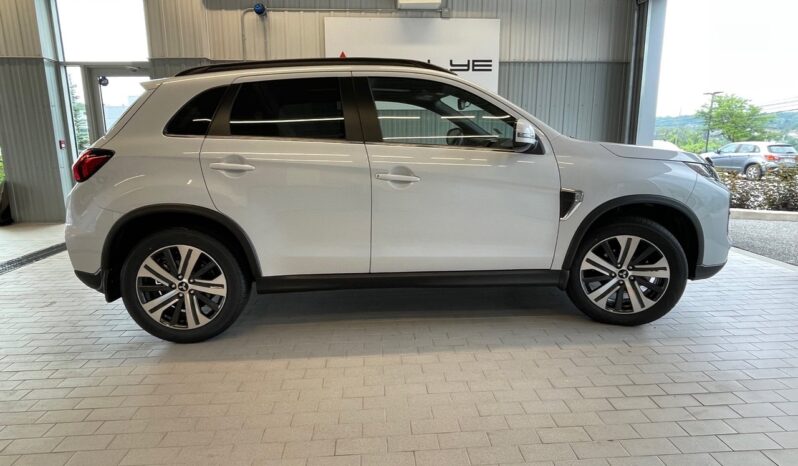 
								2023 Mitsubishi RVR GT full									