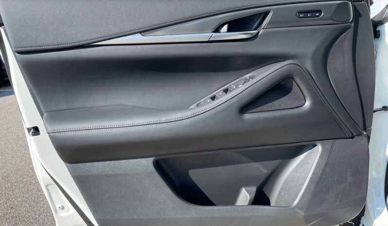 
								2023 Infiniti QX60 LUXE full									