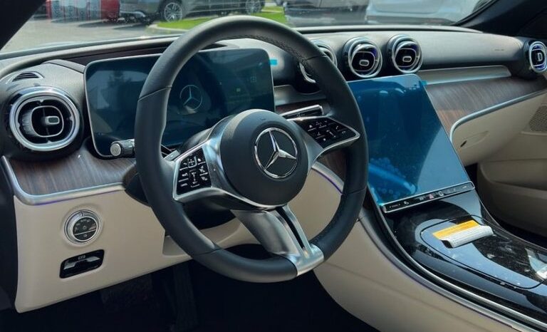 
								2023 Mercedes-Benz C300 4MATIC Sedan full									