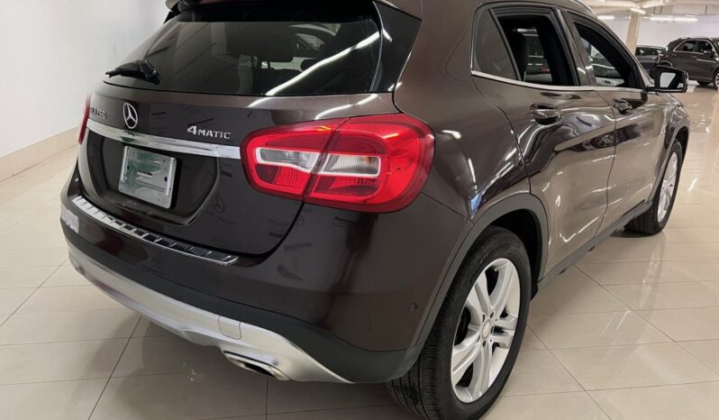 
								2015 Mercedes-Benz GLA250 4MATIC SUV full									