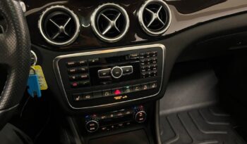 
										2015 Mercedes-Benz GLA250 4MATIC SUV full									