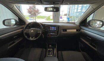 
										2018 Mitsubishi Outlander ES full									