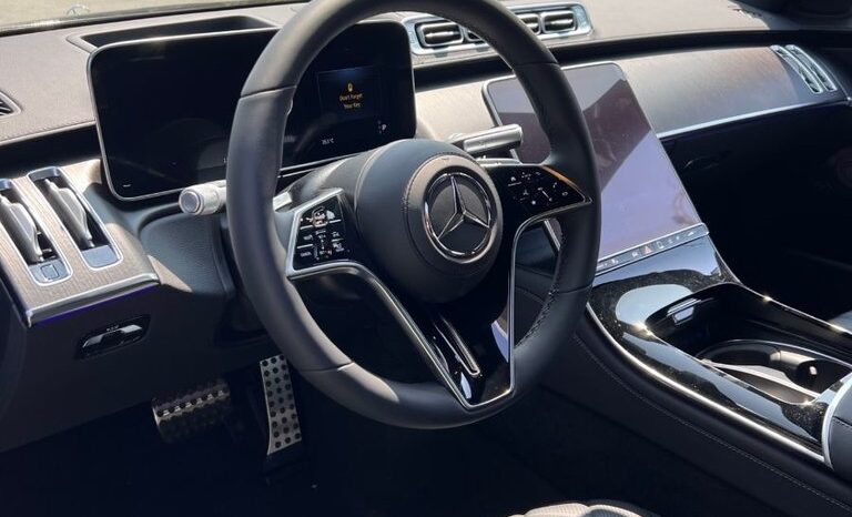
								2023 Mercedes-Benz S580 4MATIC Sedan full									