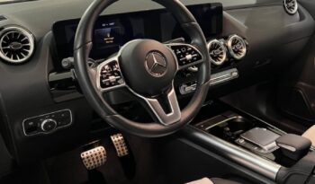 
										2022 Mercedes-Benz GLA250 4MATIC SUV full									