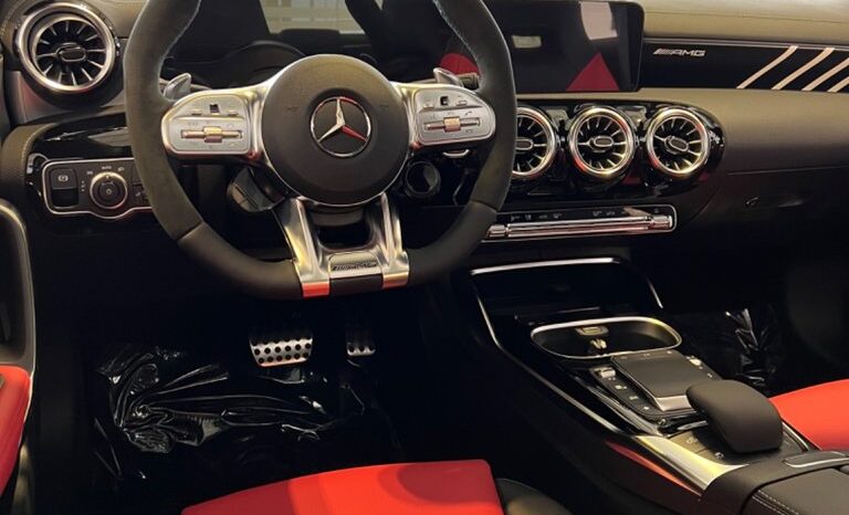 
								2023 Mercedes-Benz CLA45 AMG 4MATIC+ Coupe full									