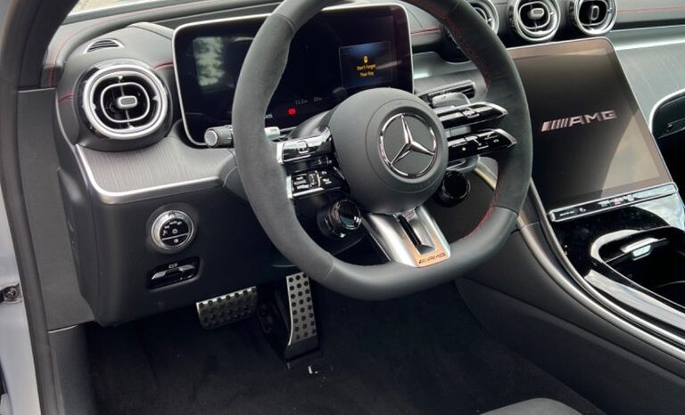 
								2023 Mercedes-Benz C43 AMG 4MATIC Sedan full									