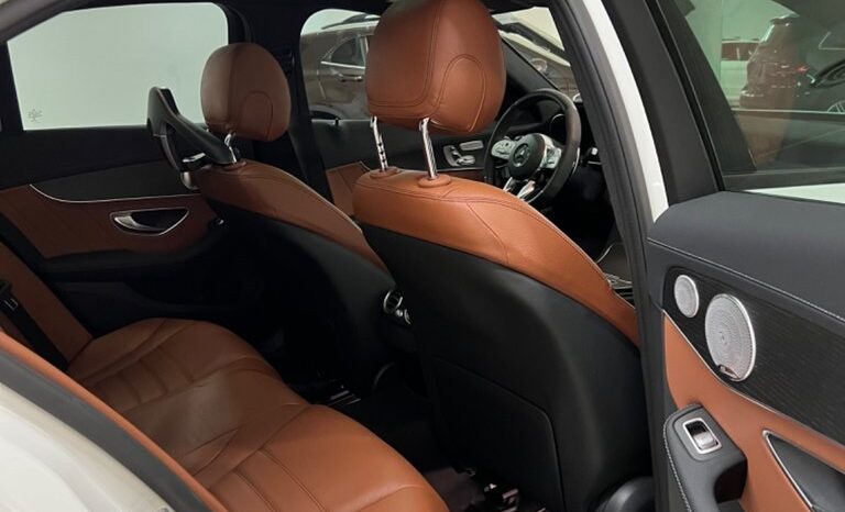 
								2021 Mercedes-Benz C43 AMG 4MATIC Sedan full									