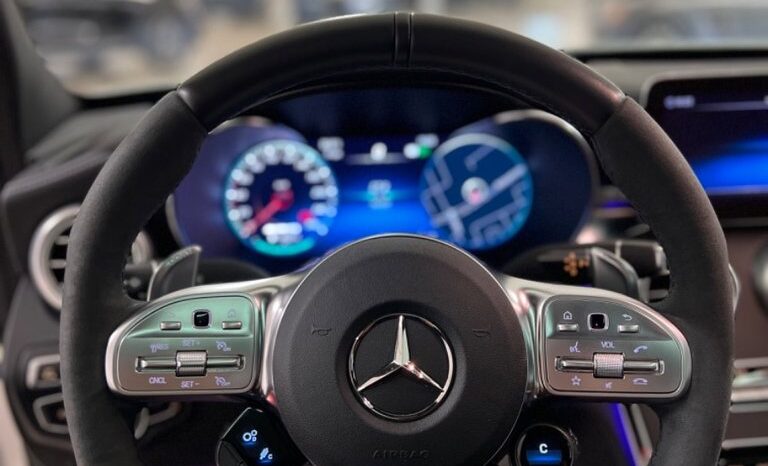 
								2021 Mercedes-Benz C43 AMG 4MATIC Sedan full									