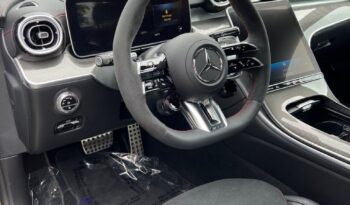 
										2023 Mercedes-Benz C43 AMG 4MATIC Sedan full									