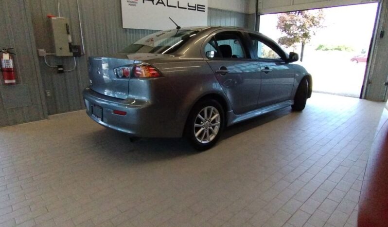 
								2015 Mitsubishi Lancer full									