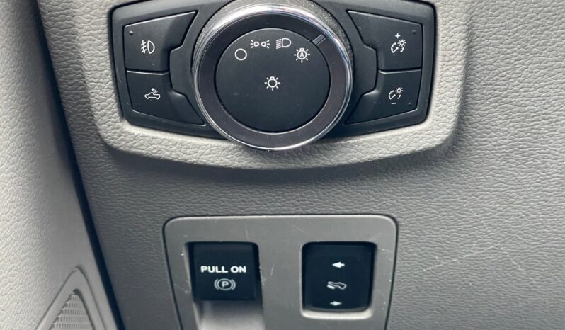 
								2018 Ford F-150 full									
