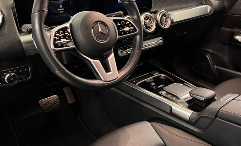 
								2021 Mercedes-Benz GLB250 4MATIC SUV full									
