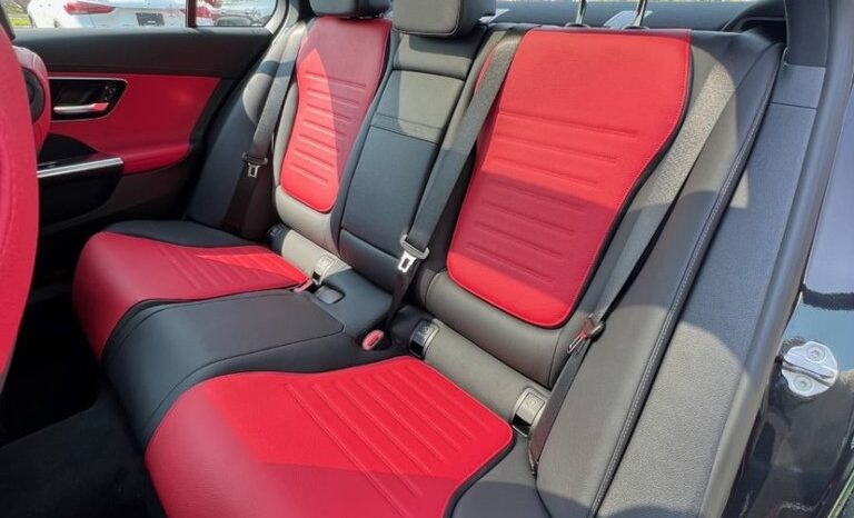 
								2023 Mercedes-Benz C300 4MATIC Sedan full									