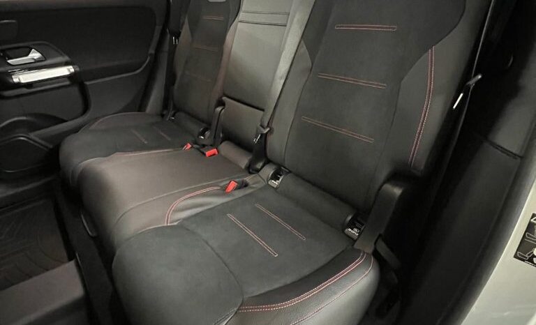 
								2023 Mercedes-Benz GLB250 4MATIC SUV full									