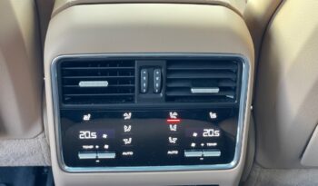 
										2023 Porsche Cayenne Platinum full									