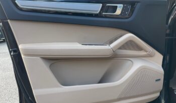 
										2023 Porsche Cayenne Platinum full									