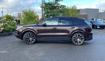 
										2023 Porsche Cayenne Platinum full									