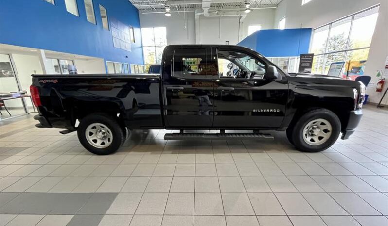 
								2018 Chevrolet Silverado 1500 WT full									