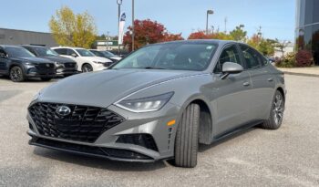 
										2021 Hyundai Sonata Luxury full									