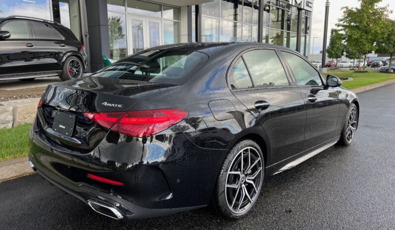 
								2023 Mercedes-Benz C300 4MATIC Sedan full									